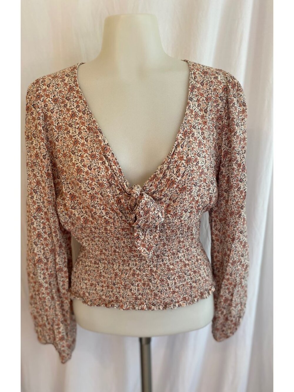 American Eagle Pink And White Floral Tie Front Smocked Waist Blouse